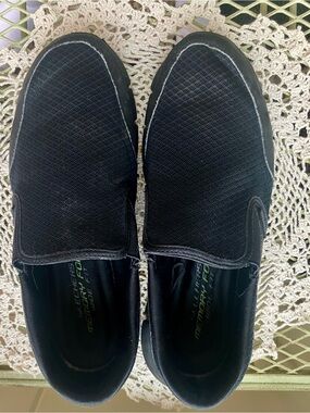 Skechers Men's Black Slip-On Memory Foam Casual Shoes Wide Fit Size 9